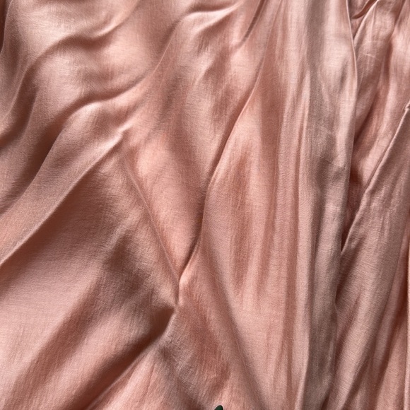 Beautiful pink skirt midi lenght - Picture 2 of 3